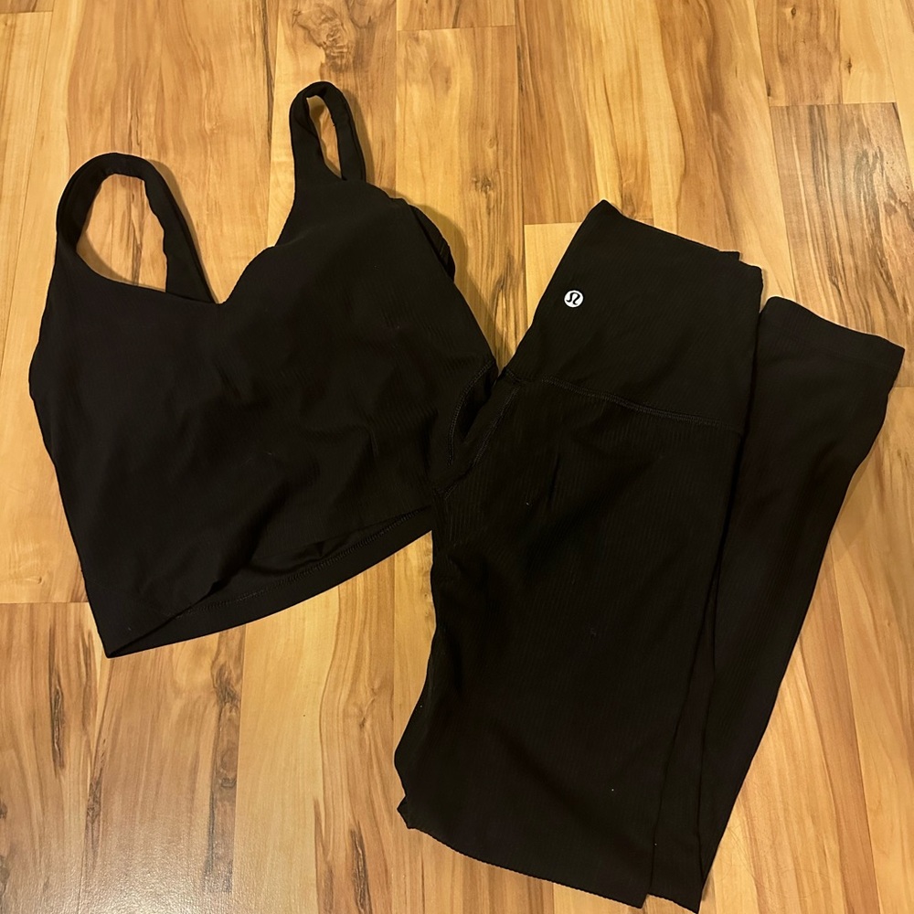 Lulu lemon workout set. Black rib align material